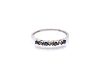 Zlatý prsten s diamanty a modrými kameny - topaz, vel. 54