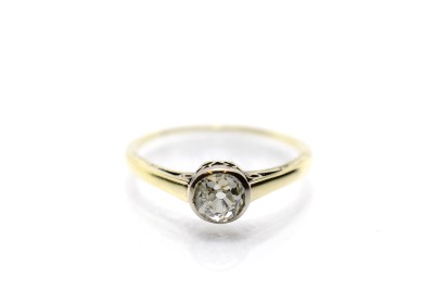 Starožitný zlatý prsten s briliantem - první republika, vel. 52,5