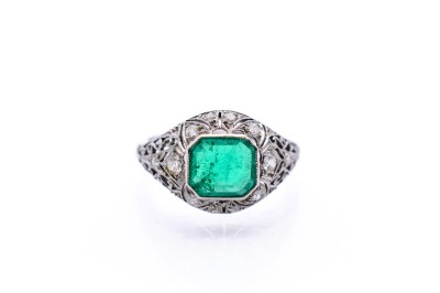 Starožitný zlatý prsten se smaragdem a diamanty, vel. 56