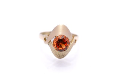Zlatý prsten s oranžovým kamenem, vel. 55
