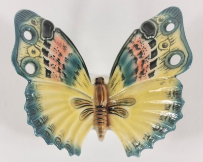Porcelánová soška - žlutozelený motýl