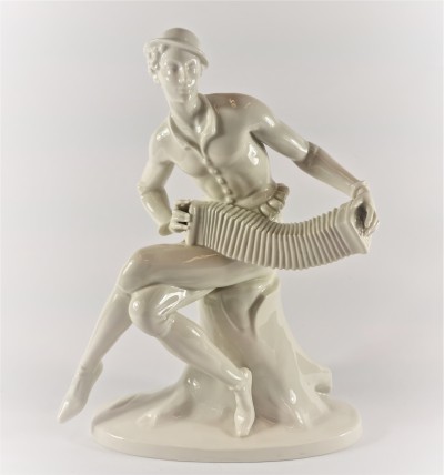 Porcelánová soška art deco - dívka s harmonikou, Meisel