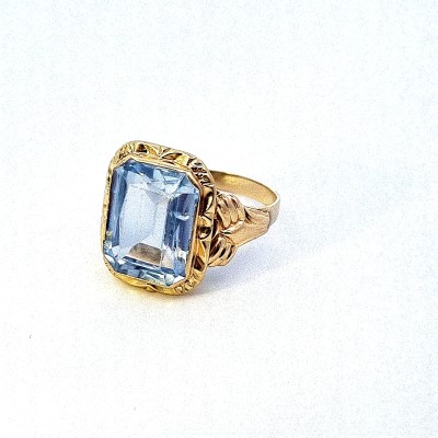 Starožitný zlatý prsten s modrým kamenem - topaz, vel. 54,5