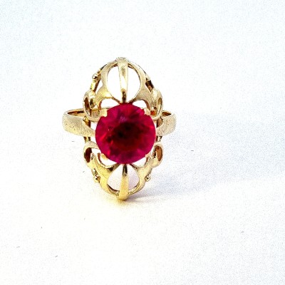 Zlatý prsten s červeným kamenem - rubín, vel. 59