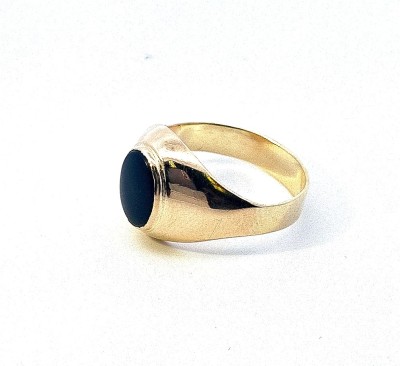 Zlatý pánský prsten s onyxem, vel. 60