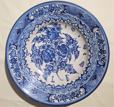 Fajánsový talíř, datace 1855