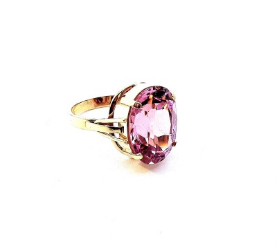 Zlatý prsten s růžovým kamenem, vel. 52