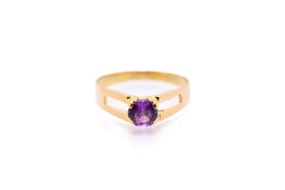 Zlatý prsten s fialovým kamenem - ametyst, vel. 56