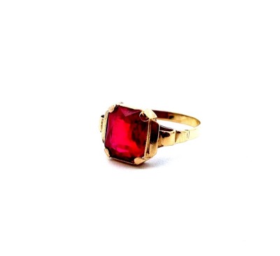 Starožitný zlatý prsten s červeným kamenem - rubín, vel. 55