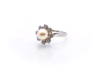 Zlatý prsten s perlou a zirkony, vel. 52
