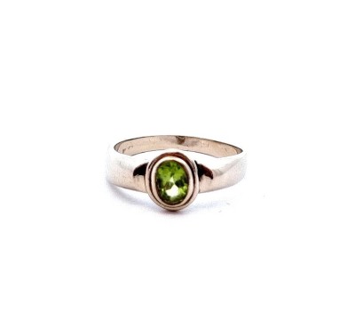 Zlatý prsten se zeleným kamenem - olivín, vel. 57,5