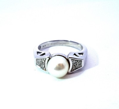 Prsten z bílého zlata s diamanty a perlou, vel. 56