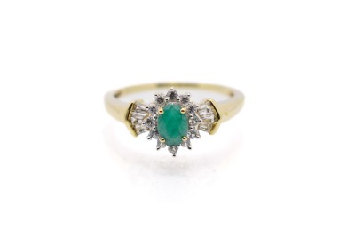 Zlatý prsten se zirkony a zeleným kamenem - smaragd , vel. 57