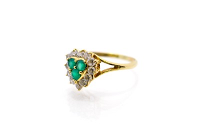 Zlatý prsten se smaragdy a zirkony, vel. 62