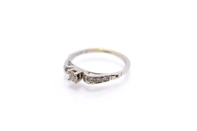 Zlatý prsten s diamanty, vel. 51