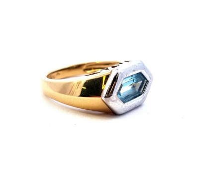 Zlatý prsten s topazem, vel. 54