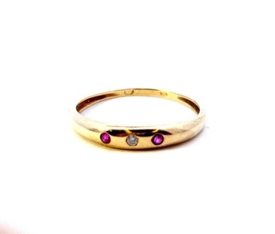 Zlatý prsten se zirkony a červeným kamínkem, rubín, vel. 56