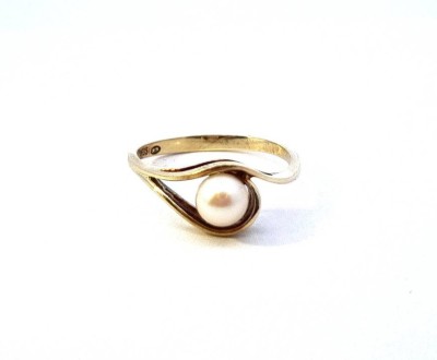 Starožitný zlatý prsten s perlou, vel. 57
