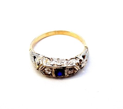 Starožitný zlatý prsten se safírem a diamanty, Art-Deco, vel. 55