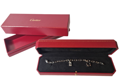 Zlatý náramek s přívěsy s diamanty, originál Cartier, 20,10 g