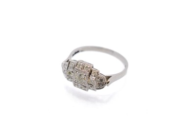 Zlatý prsten s diamanty ve stylu Art-Deco, vel. 53