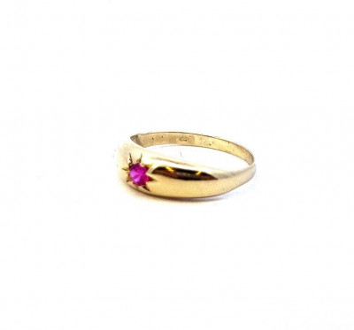 Zlatý prsten s rubínem, vel. 51