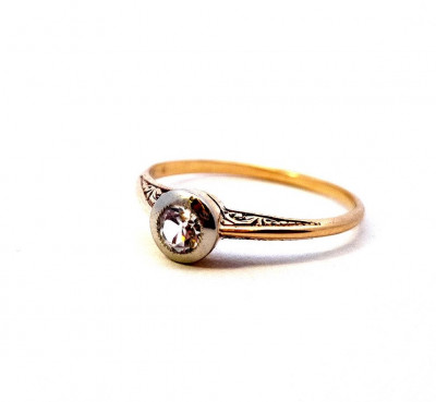 Starožitný zlatý prsten s leukosafírem, vel. 57