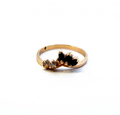 Zlatý prsten se safíry a zirkony, vel. 55,5
