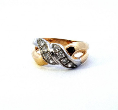 Zlatý prsten se zirkony, vel. 57