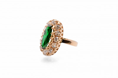 Zlatý prsten se zirkony a zeleným kamenem, vel. 52