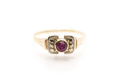 Zlatý prsten s červeným kamenen - rubínem a zirkonem, vel. 56