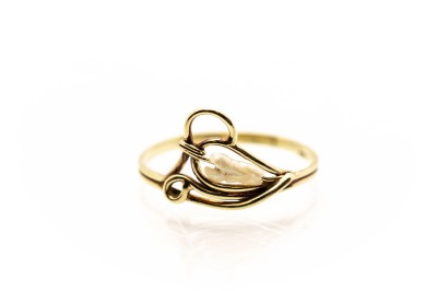 Zlatý prsten s říční perlou, vel. 56