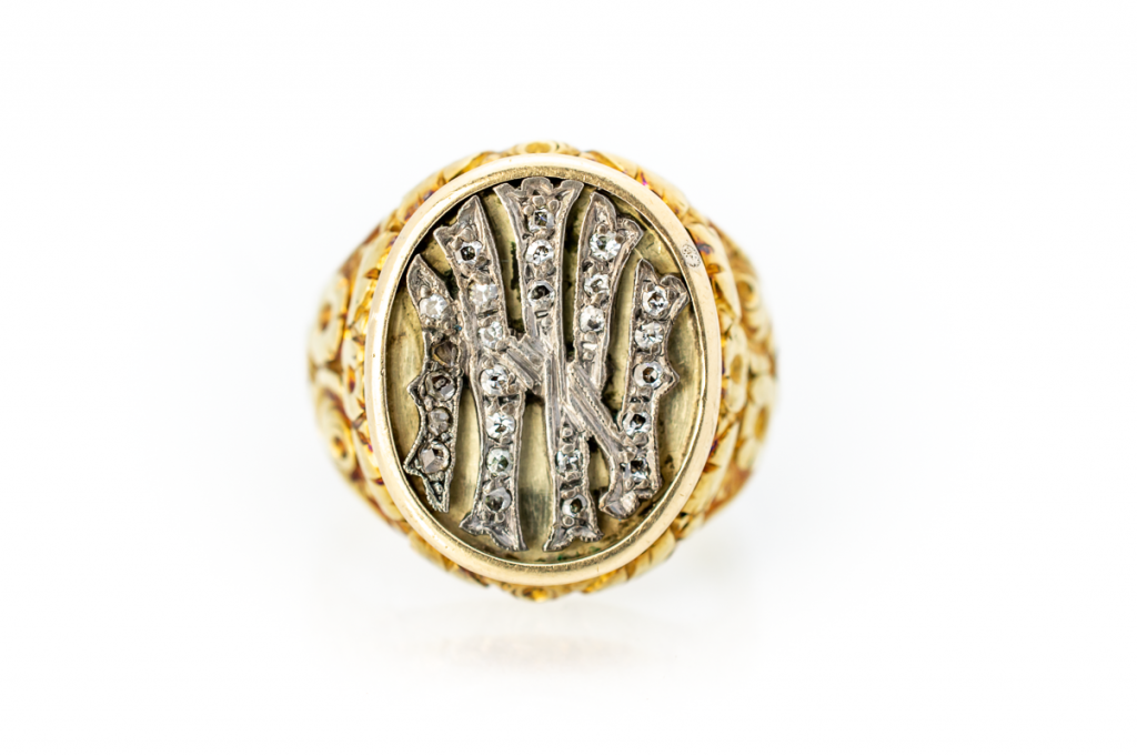 Zlatý prsten s diamanty, vel. 55