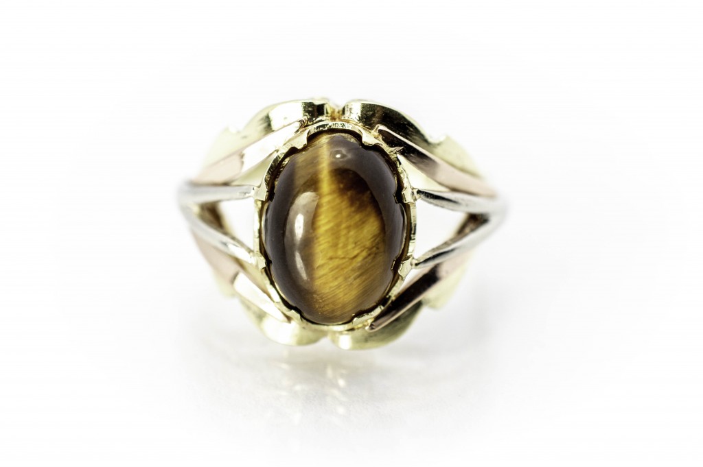 Zlatý prsten s tygřím kamenem, vel. 55