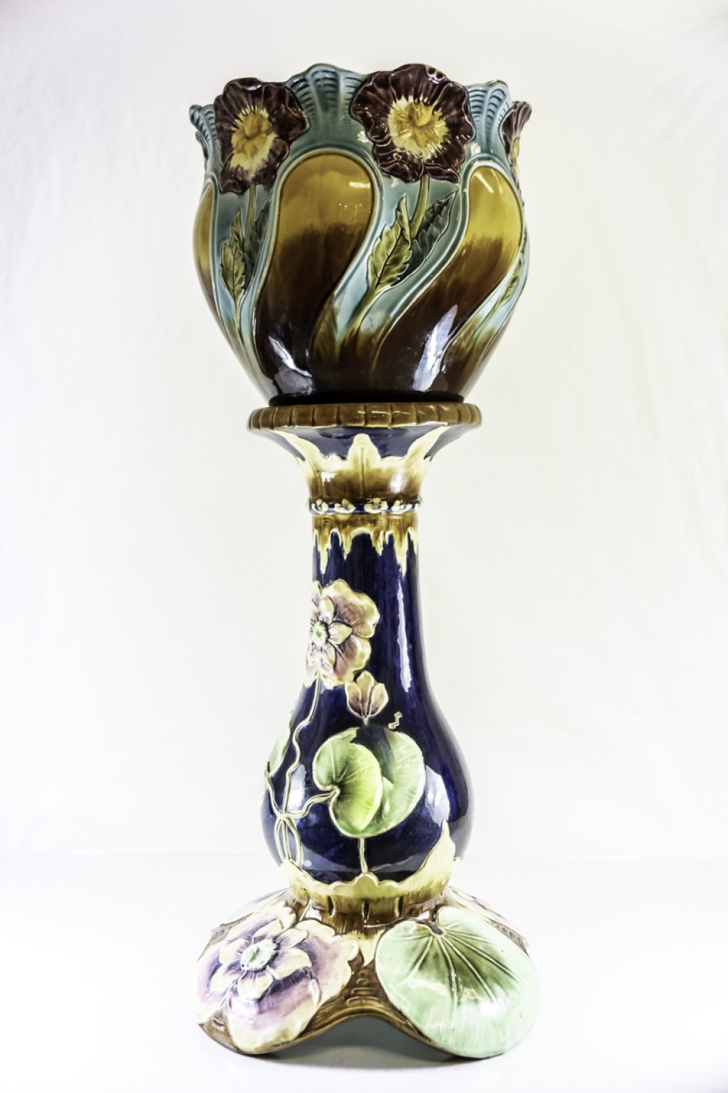 Květináč na noze-keramika