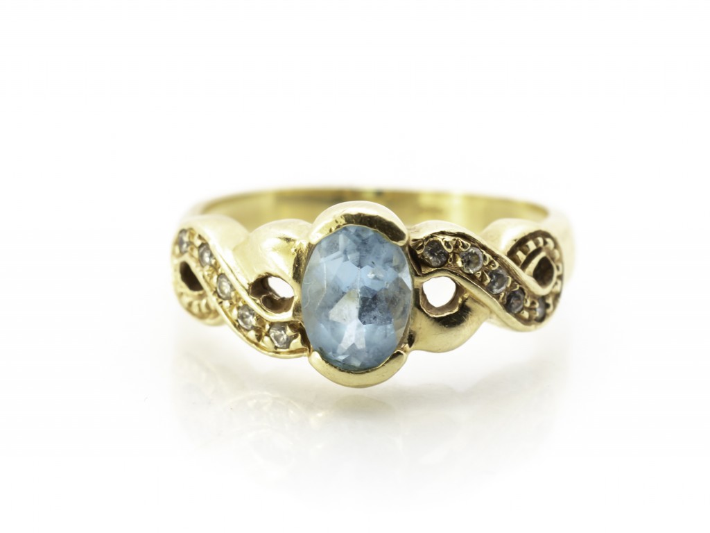Zlatý prsten s modrým kamenem - topaz, vel. 52